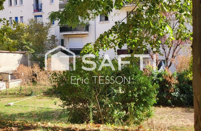 Appartement au calme sur un espace vert reposant — photo 2