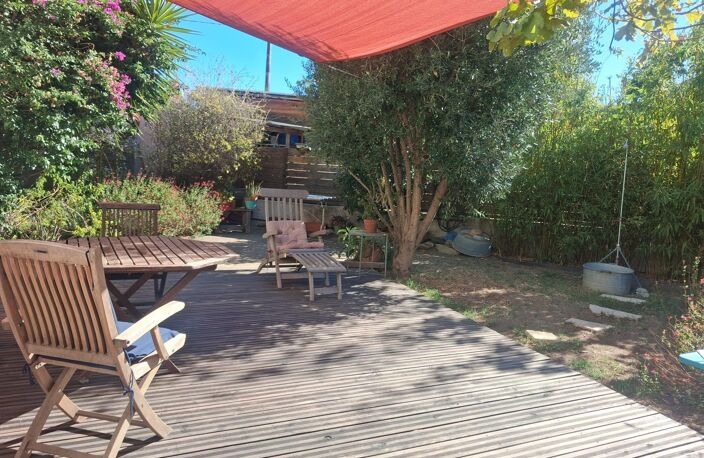 125 m² Hab + 2 studios de 23 m², terrain 384 m² — photo 3