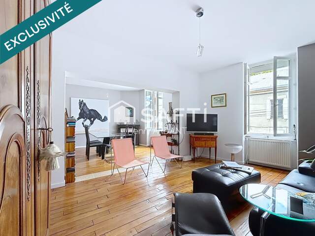 Maison de ville ATYPIQUE avec plein de possibilités ! — photo du bien
