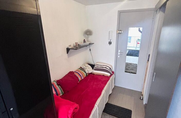 STUDIO DE 21 M2 AVEC VUE PORT — photo 4