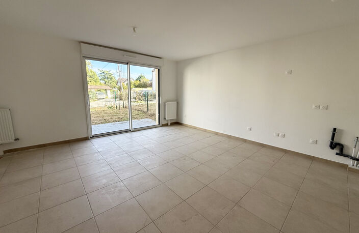 Maison de ville - Saint Thibault des Vignes — photo 3