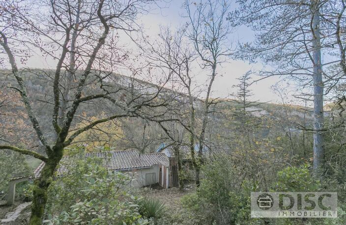 Maisonnette à rénover avec belles vues sur la vallée — photo 2