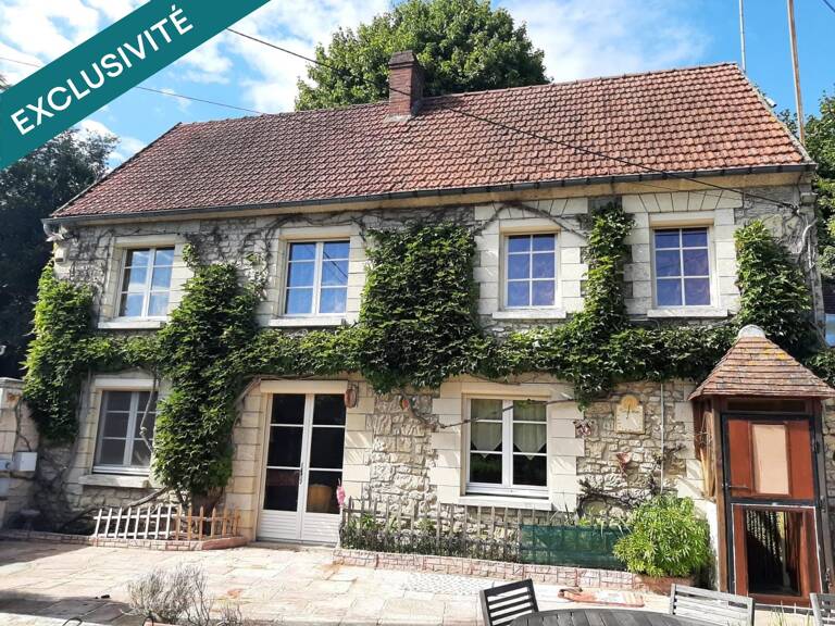 belle maison entre la ville et un beau village — photo 1
