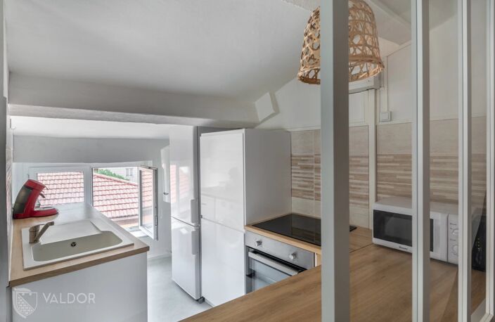 T1 BIS VILLEURBANNE — photo 3