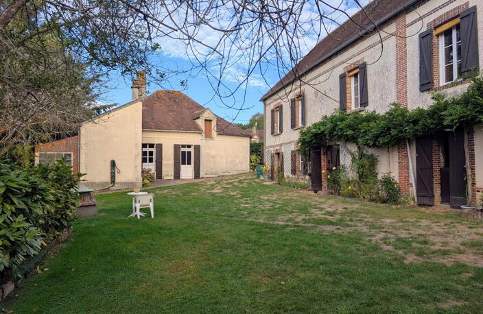 Maison de caractère sur 2175 m² de terrain clos et arboré — photo 2