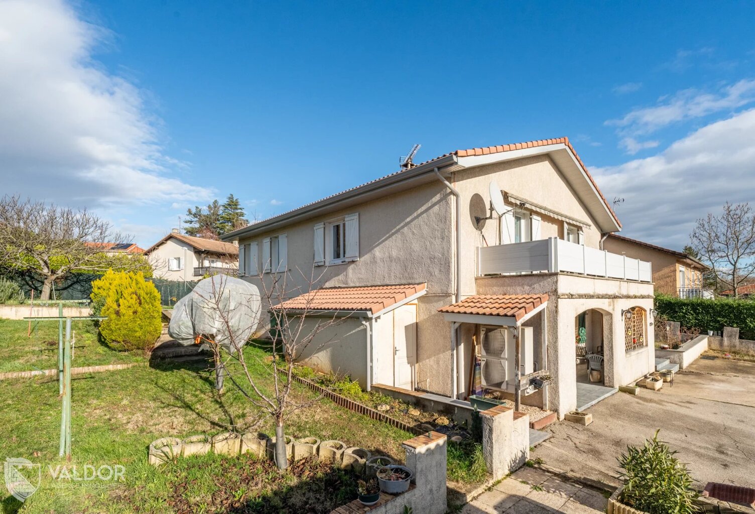 JASSANS RIOTTIER - Maison sur sous-sol - Deux habitations possibles — photo 1