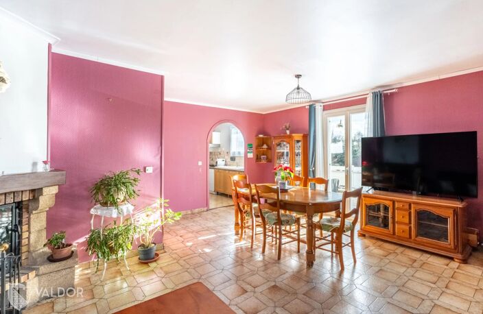 JASSANS RIOTTIER - Maison sur sous-sol - Deux habitations possibles — photo 4