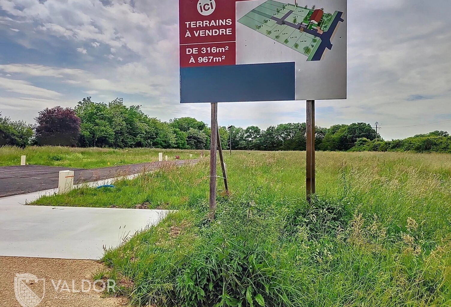 Terrain constructible viabilisé – 803 m² – MARLIEUX (01240) — photo 1