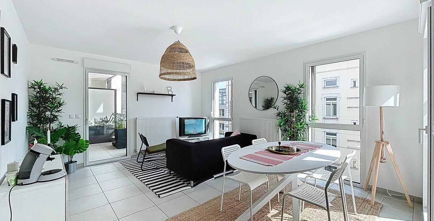 Appartement T4 avec terrasse, box et garage – Hyper centre Villefranche-sur-Saône — photo 1