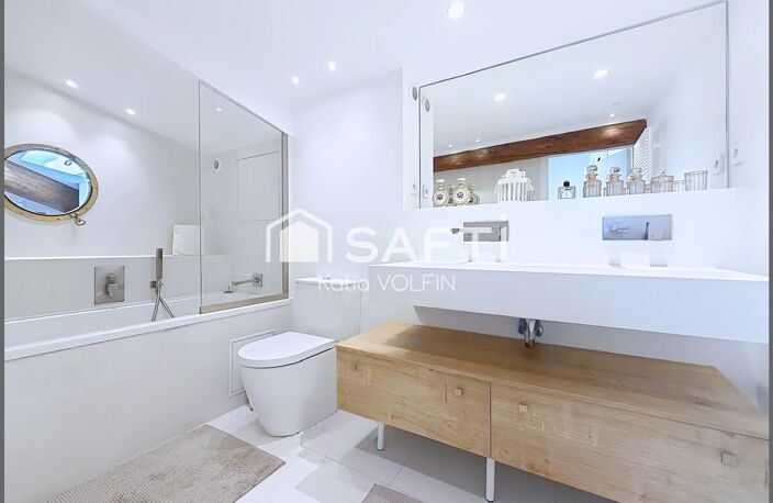 7eme  DUPLEX 144 M² VUE VIEUX-PORT avec parking — photo 4