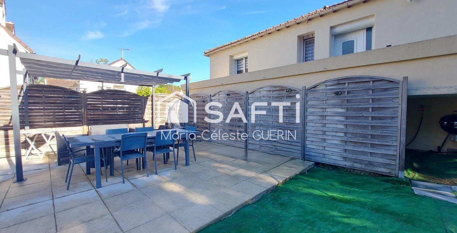 Maison chaleureuse, cadre verdoyant, vie de famille paisible — photo 1