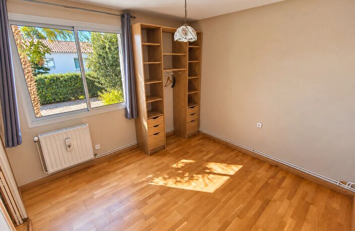 Maison de plain-pied 104 m² – 3 chambres, garage et jardin — photo 3