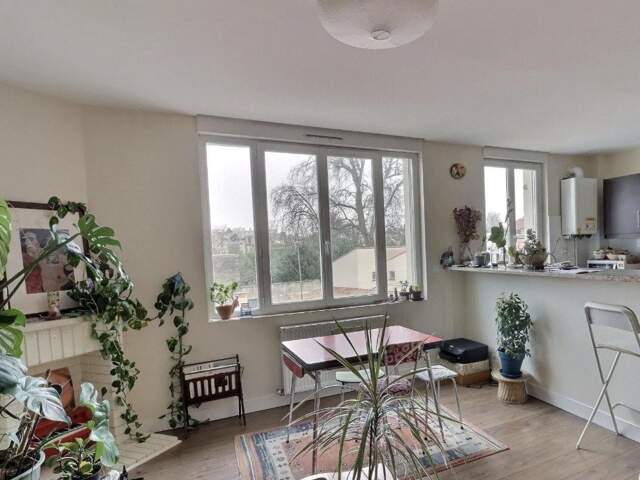 BEAU T3 TRAVERSANT DE 73m² - DERNIER ETAGE - PETITE COPROPRIETE — photo du bien