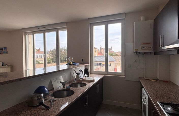 BEAU T3 TRAVERSANT DE 73m² - DERNIER ETAGE - PETITE COPROPRIETE — photo 3
