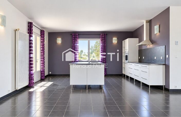Maison traditionnelle T4  159 m²  Beaux volumes et grande terrasse — photo 4