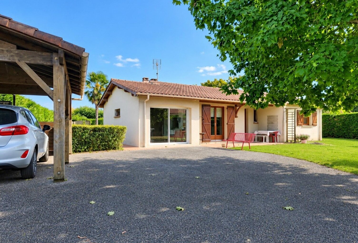 Maison plain pied non mitoyenne bien située — photo 1