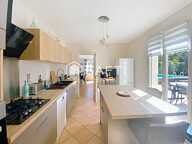 Maison plain pied 3 chambres, grand jardin et piscine. — photo 4
