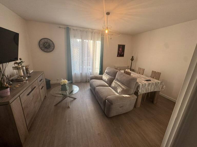 Très Bel Appartement 2P avec extérieur Quartier Hermitage Pontoise — photo 1