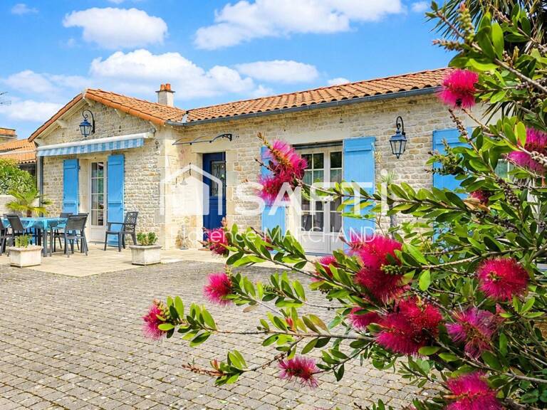 MAISON EN PIERRE PLEINE DE CHARME - 2 CH RDC - 2 CH ETAGE - JARDIN- 2 GARAGES — photo 1