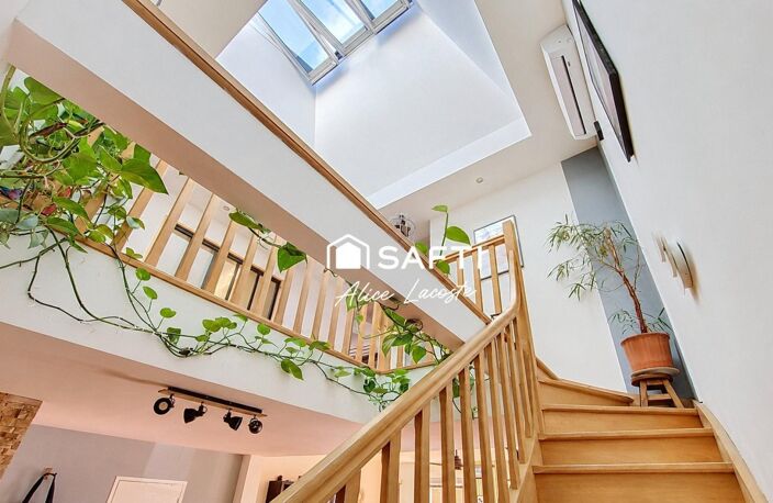 Bien atypique avec terrasses et volumes exceptionnels — photo 2