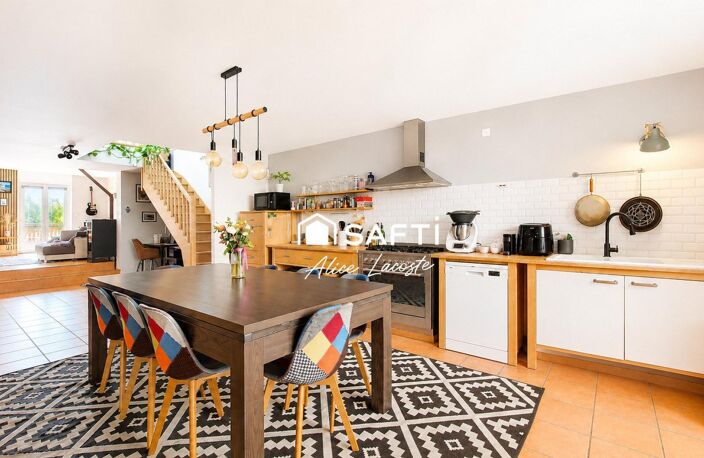 Bien atypique avec terrasses et volumes exceptionnels — photo 4