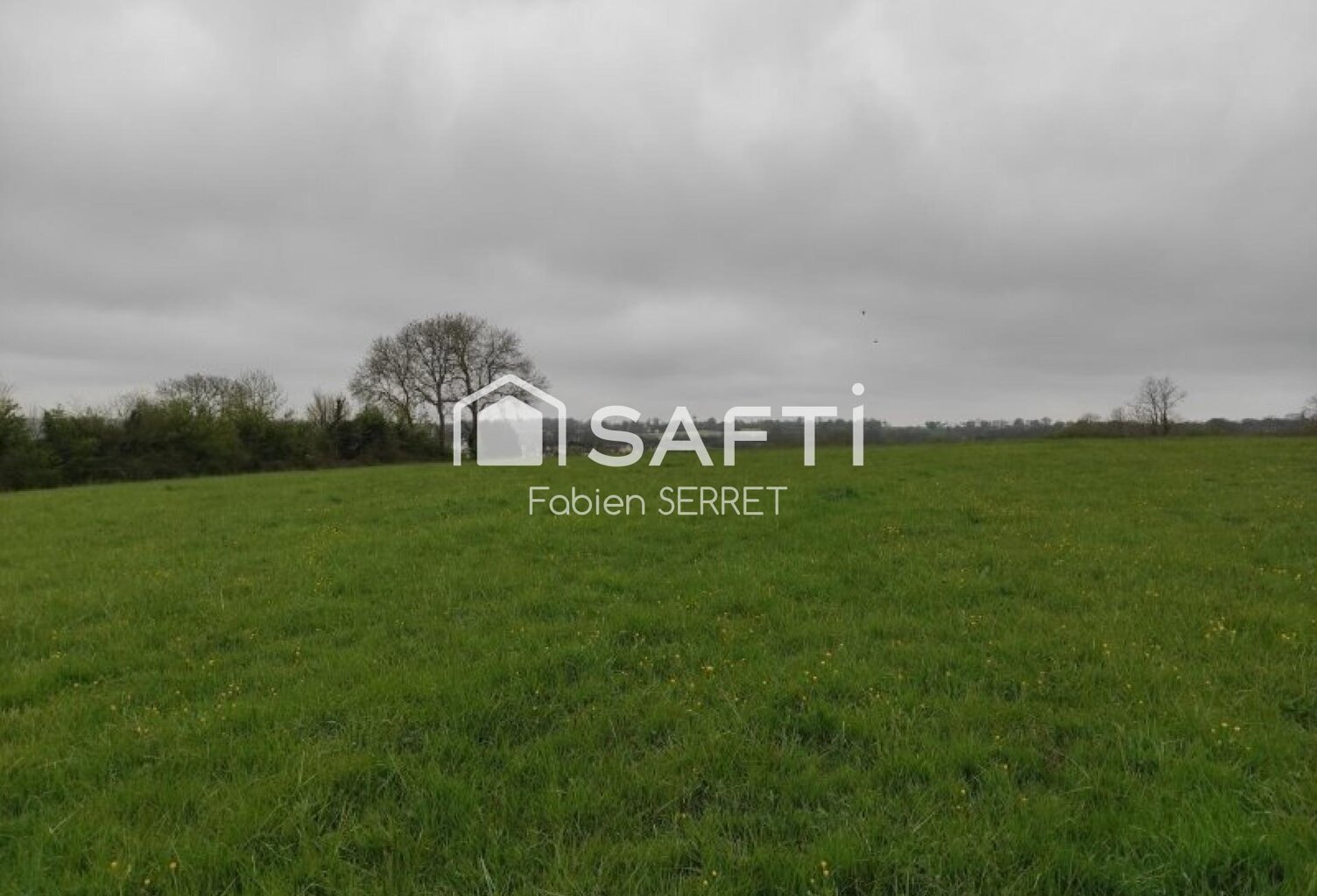 Terrain 685m2 — photo 1