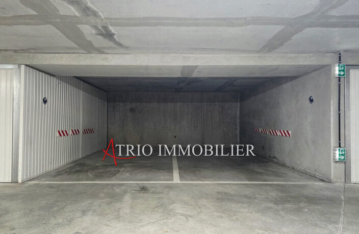 location parking — photo 2