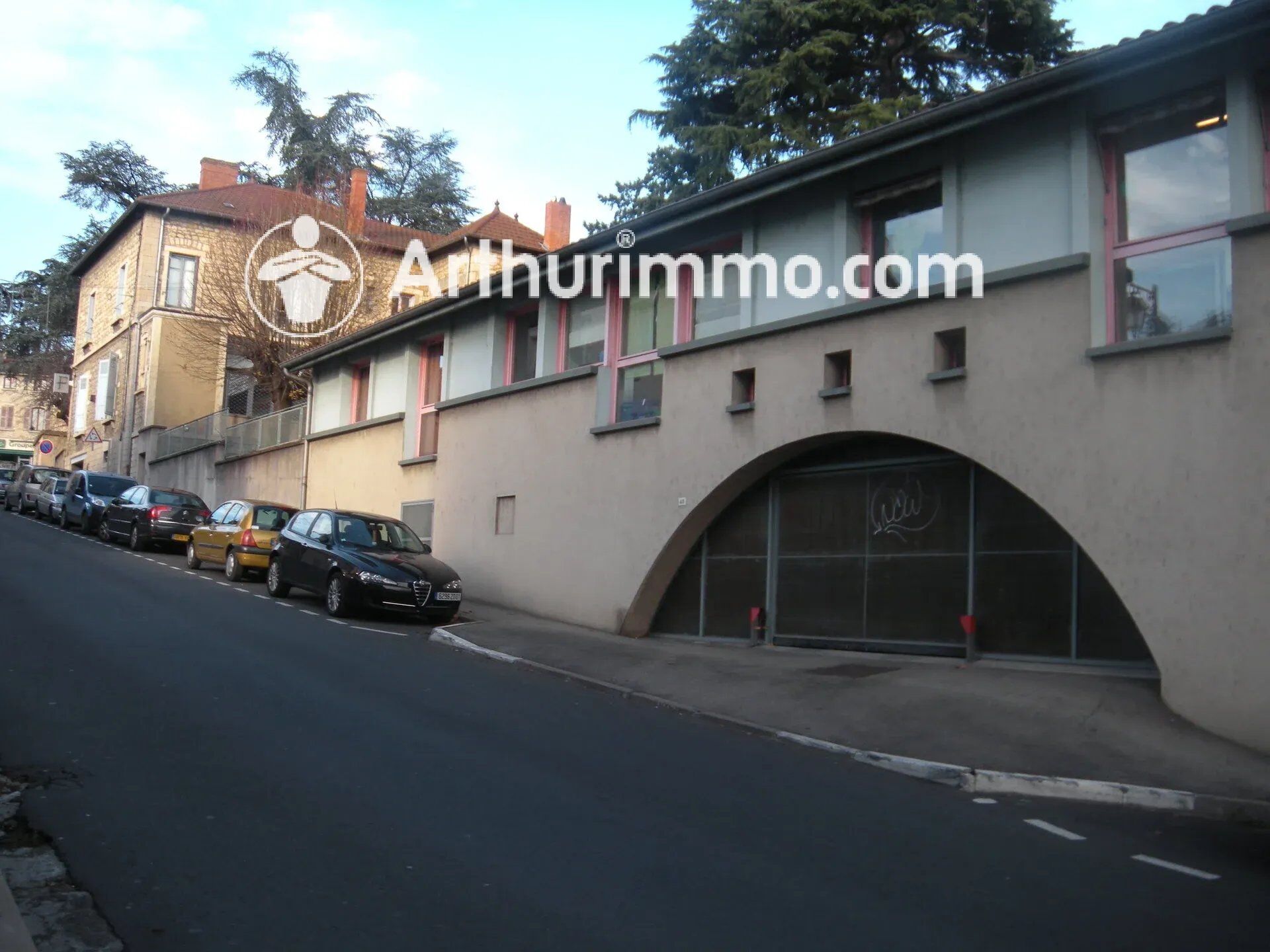Parking 12 m² · à Trévoux · 12 m² · 105 €/mois