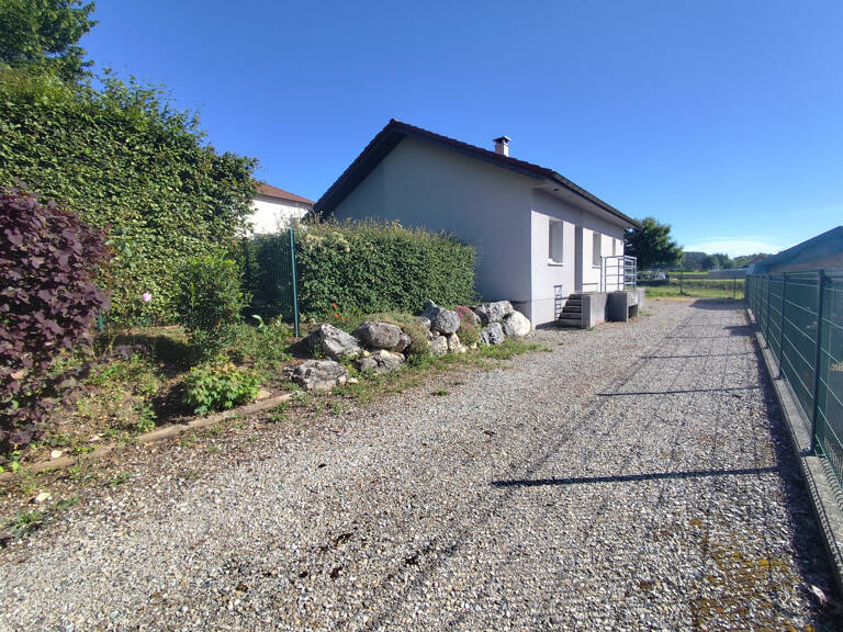 À Villages Du Lac De Paladru, villa de plain pied 4 pièces — photo 1