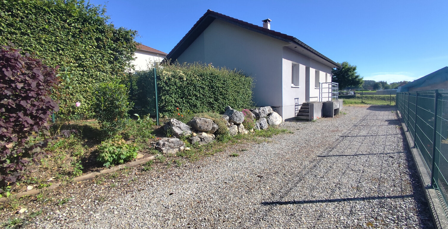 À Villages Du Lac De Paladru, villa de plain pied 4 pièces — photo 1