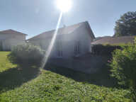 À Villages Du Lac De Paladru, villa de plain pied 4 pièces — photo 2