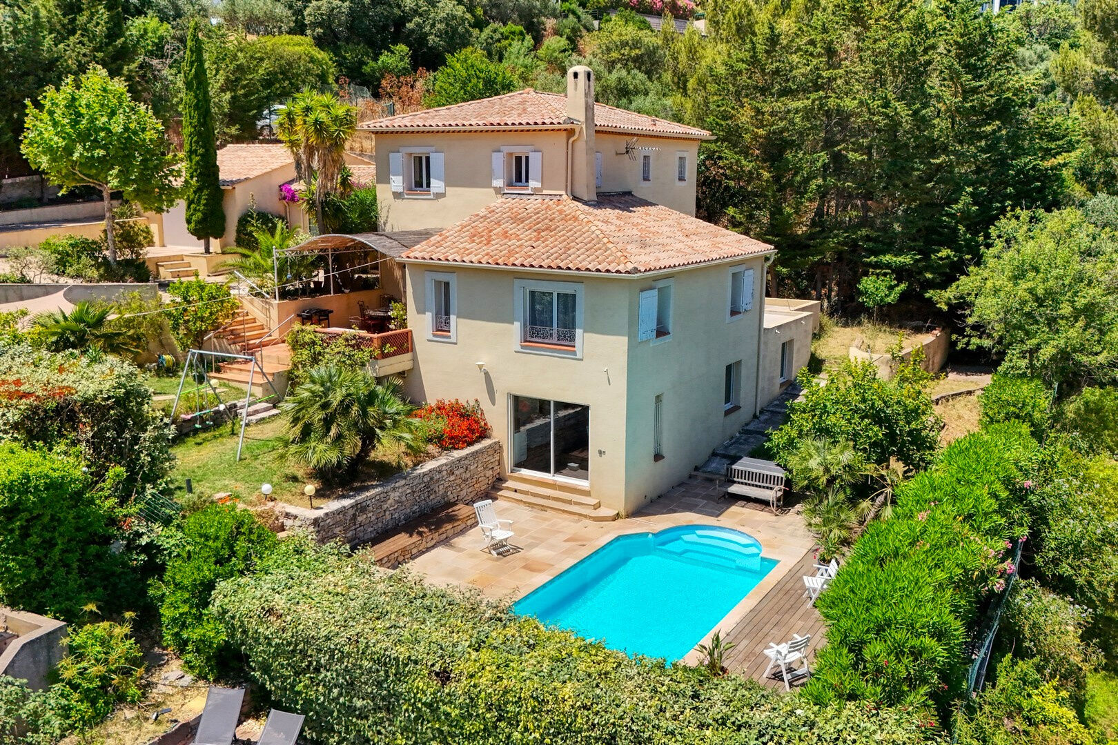 Villa / Maison  T9 à vendre Toulon 83000