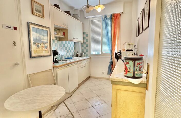 Chambre en colocation – 15 m² avec balcon & aperçu mer – Proche école de commerce EDHEC (77 Bd René Cassin 06200 Nice) — photo 4