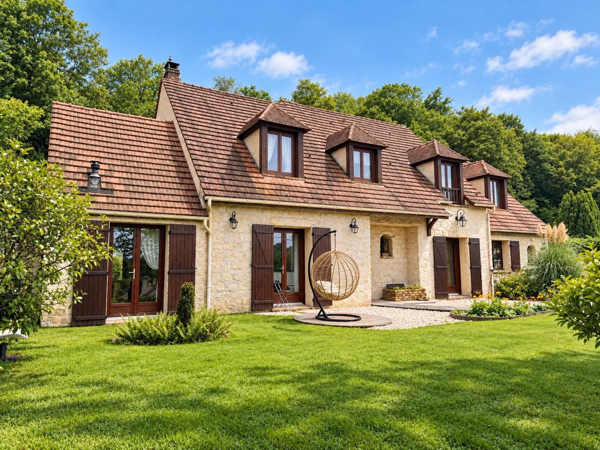 Maison 9 pièces 156 m² · à Nesles-la-Vallée · 156 m² · 628 000 €