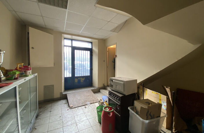 ANNONAY -Bâtiment à usage mixte avec appartement — photo 5