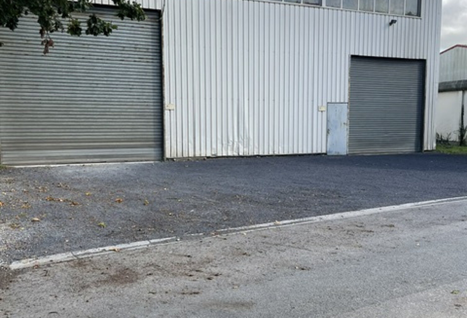 Bâtiment de stockage ou bâtiment à usage professionnel. — photo 1
