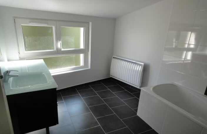 Maison F4 en centre-ville — photo 4