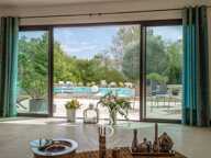 Sathonay Village - Maison de 290 m² - 5 chambres - piscine — photo 3