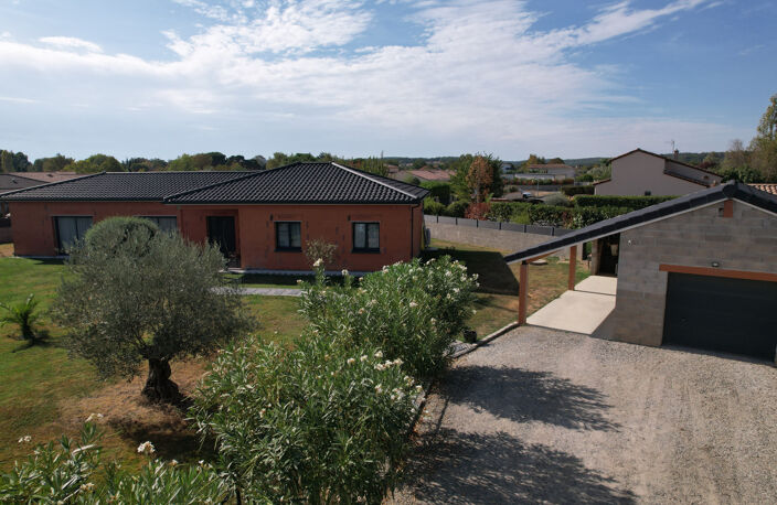 Maison contemporaine de plain-pied 143m2 - Piscine - 1 336m2 — photo 2