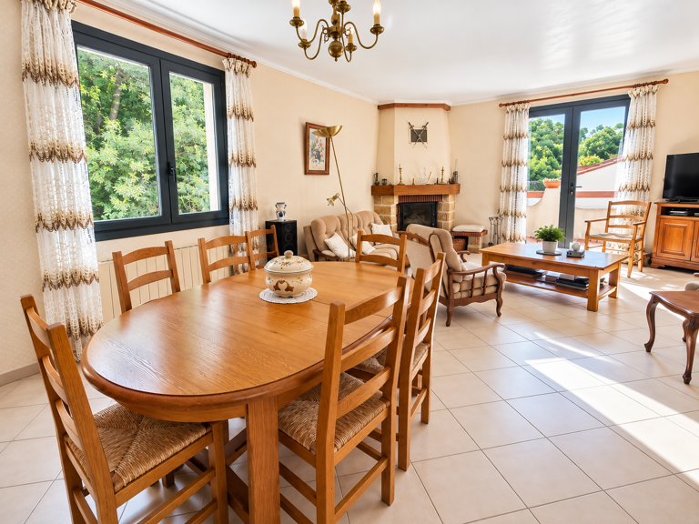 Dépt Hérault (34), à vendre Prades Le Lez Appartement Villa — photo 1