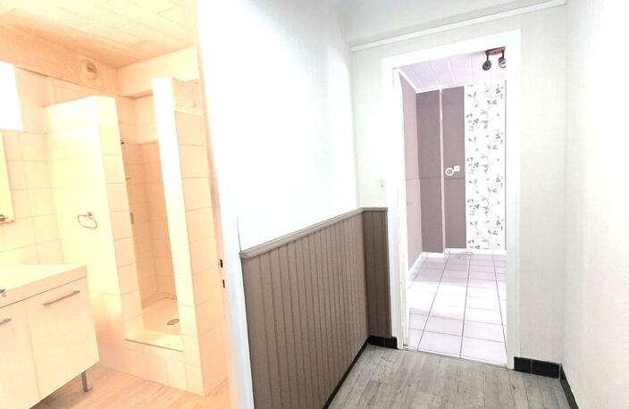 T2 de 48m2 hab.au calme avec stationnement + Cave 69630 CHAP — photo 2