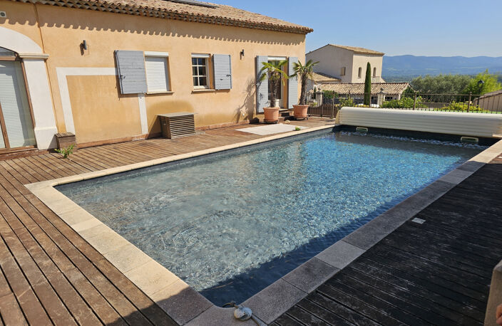 VILLA  ATTYPIQUE AU COEUR DU DOMAINE DE PONTROYAL — photo 4