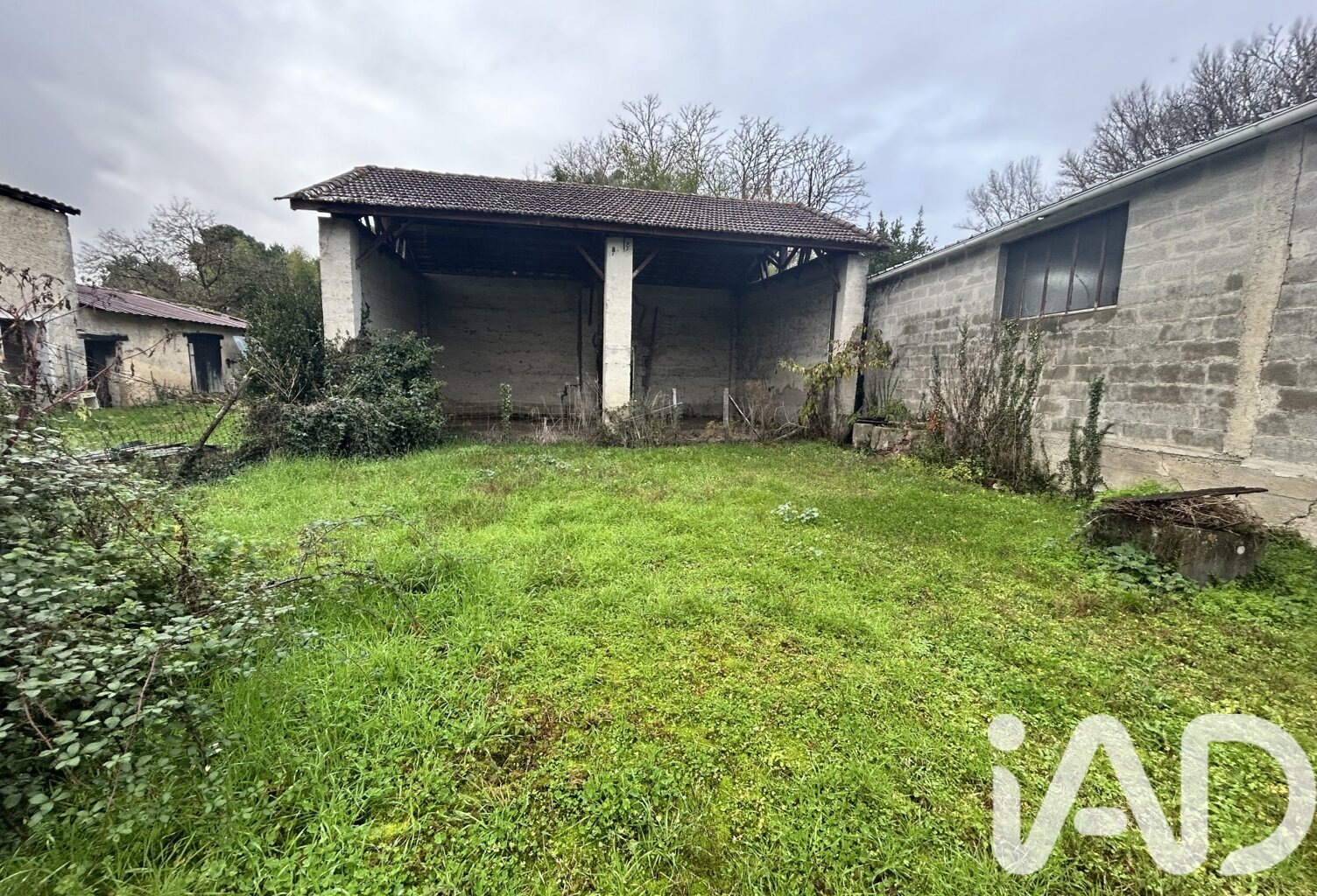 Vente Terrain à bâtir 1 045 m&sup2; — photo 1