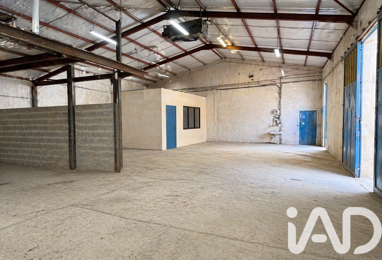 Vente Boutique/Local commercial 265 m&sup2; — photo 1