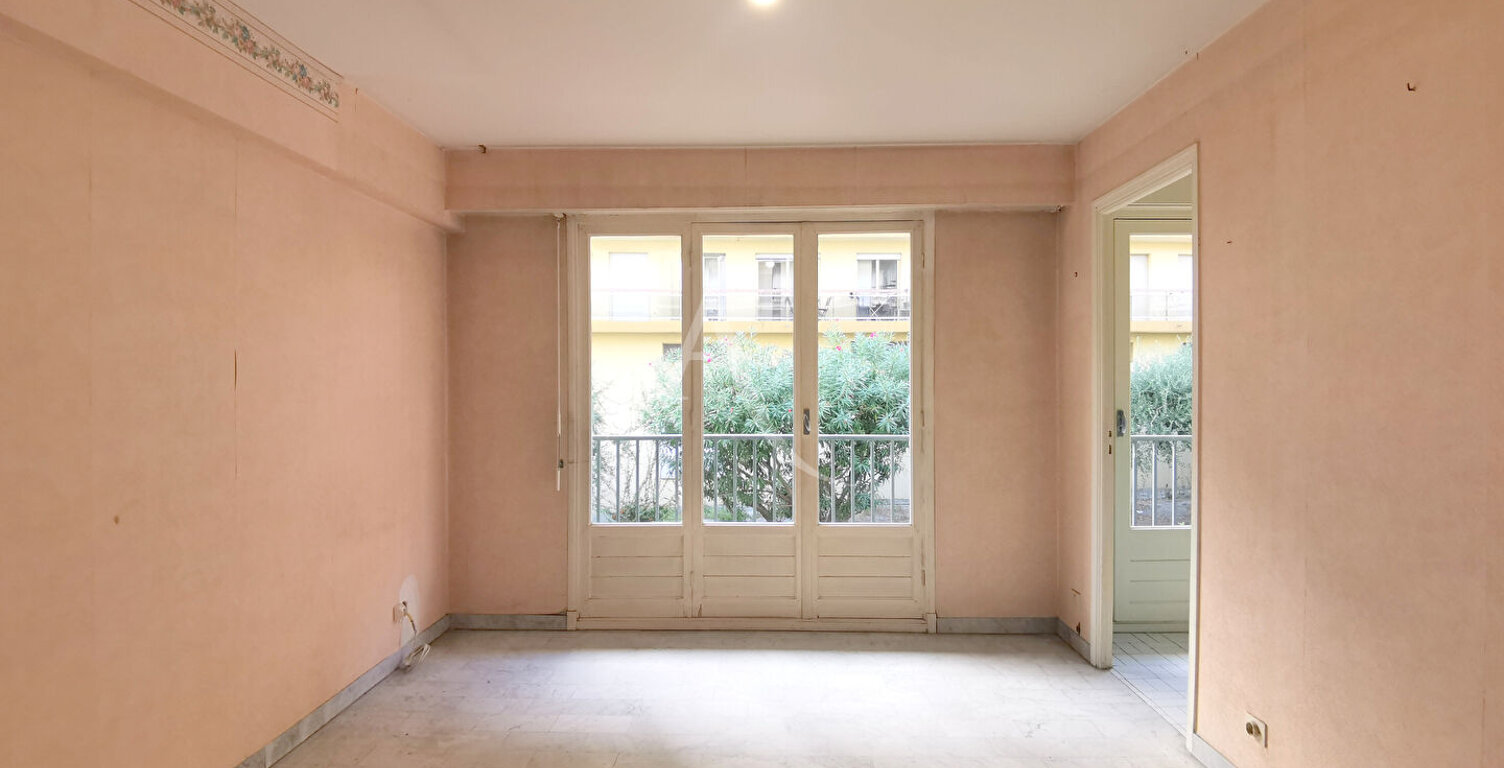 PROCHE GORBELLA : APPARTEMENT TYPE F1 AU 2EME ETAGE — photo 1