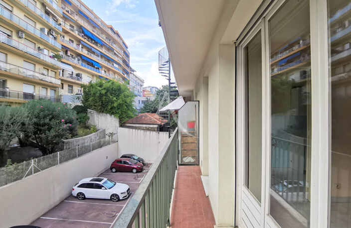 PROCHE GORBELLA : APPARTEMENT TYPE F1 AU 2EME ETAGE — photo 4