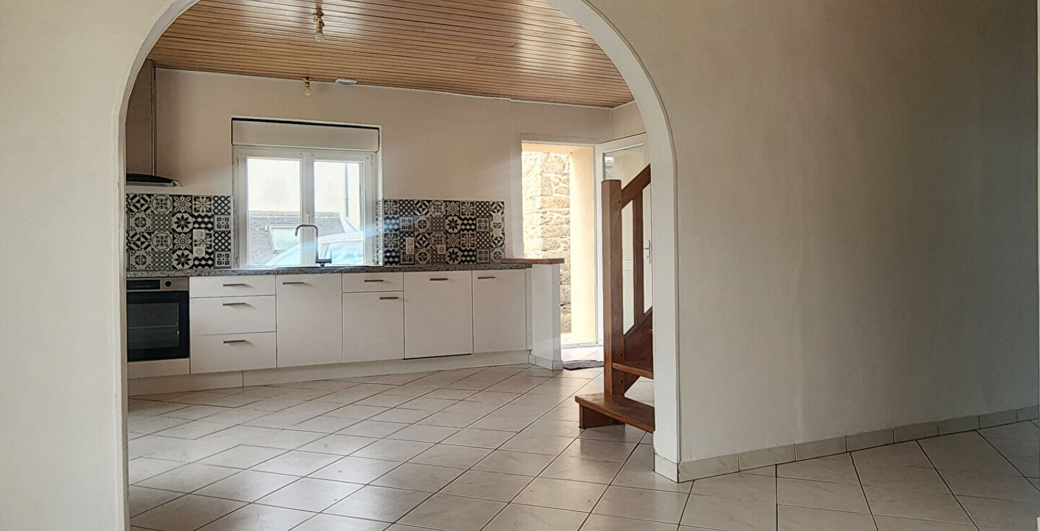 A LOUER Lannilis maison de bourg de 82 m2 — photo 1