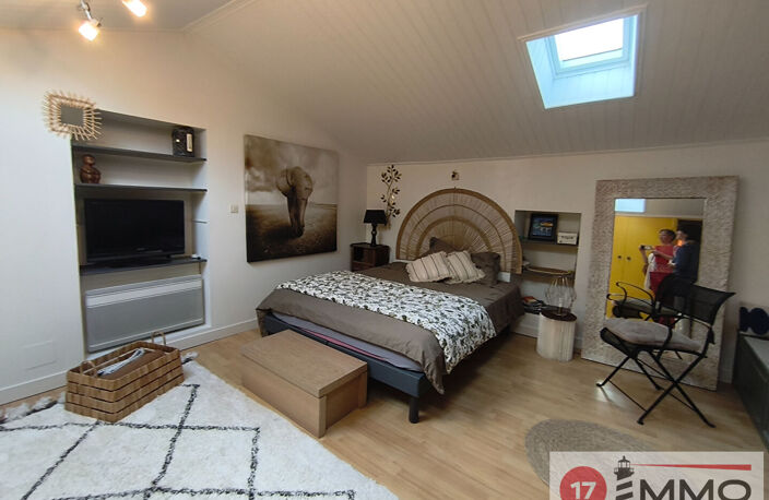 Maison de charme La Jarne 240 m2 — photo 2
