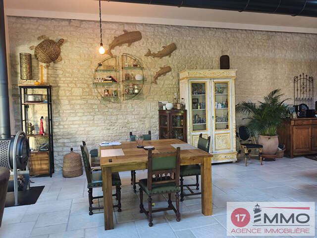 Maison de charme La Jarne 240 m2 — photo du bien