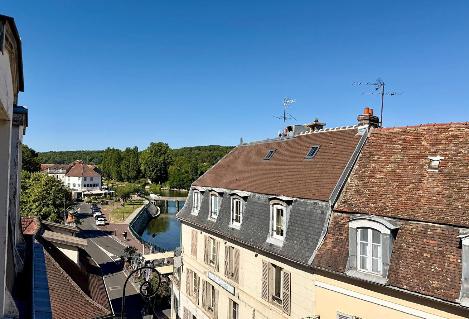 Studio à vendre sur la commune de L'Isle Adam centre ville - 16.46m² — photo 1